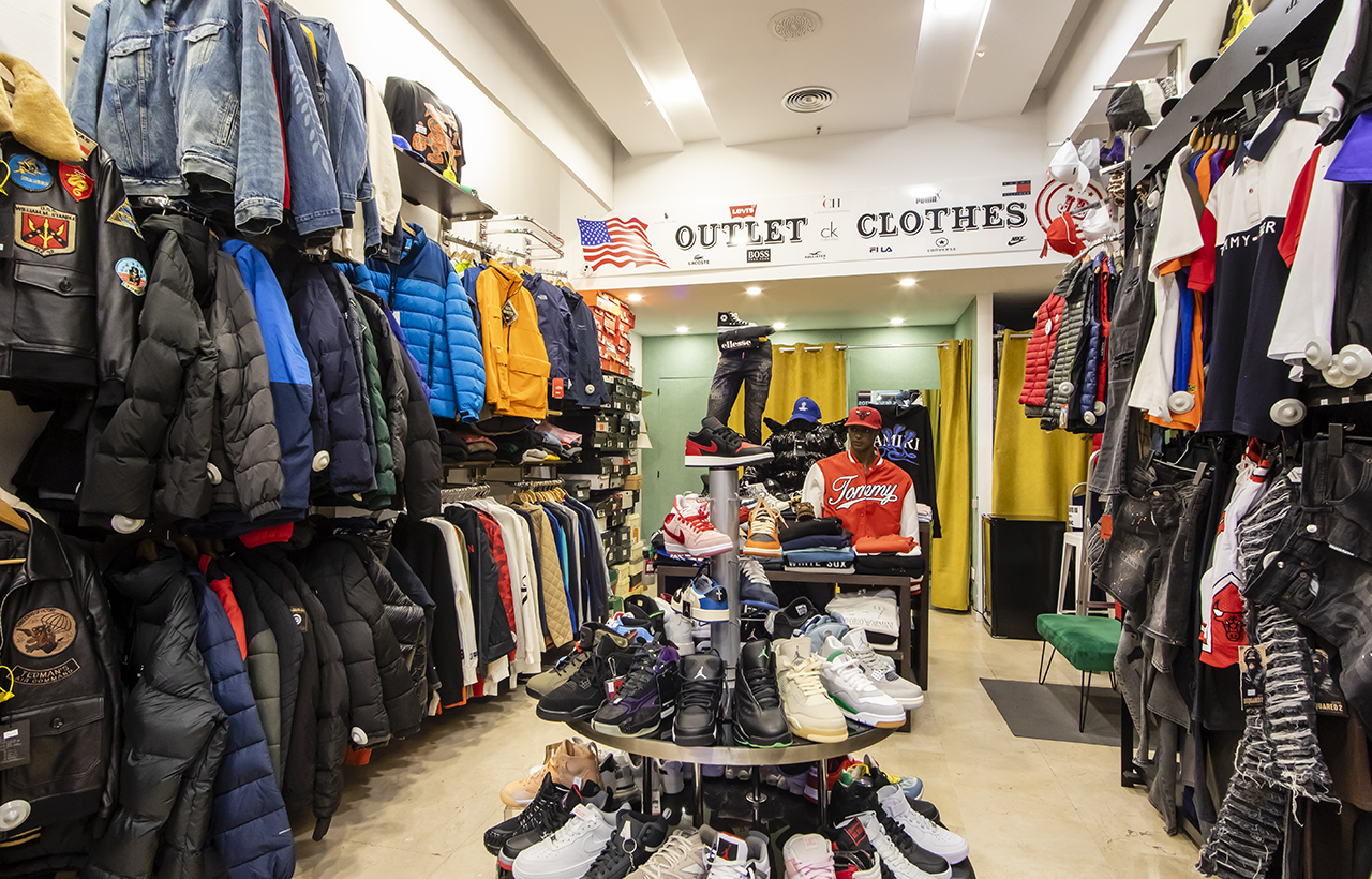 Outlet_Clothes_3